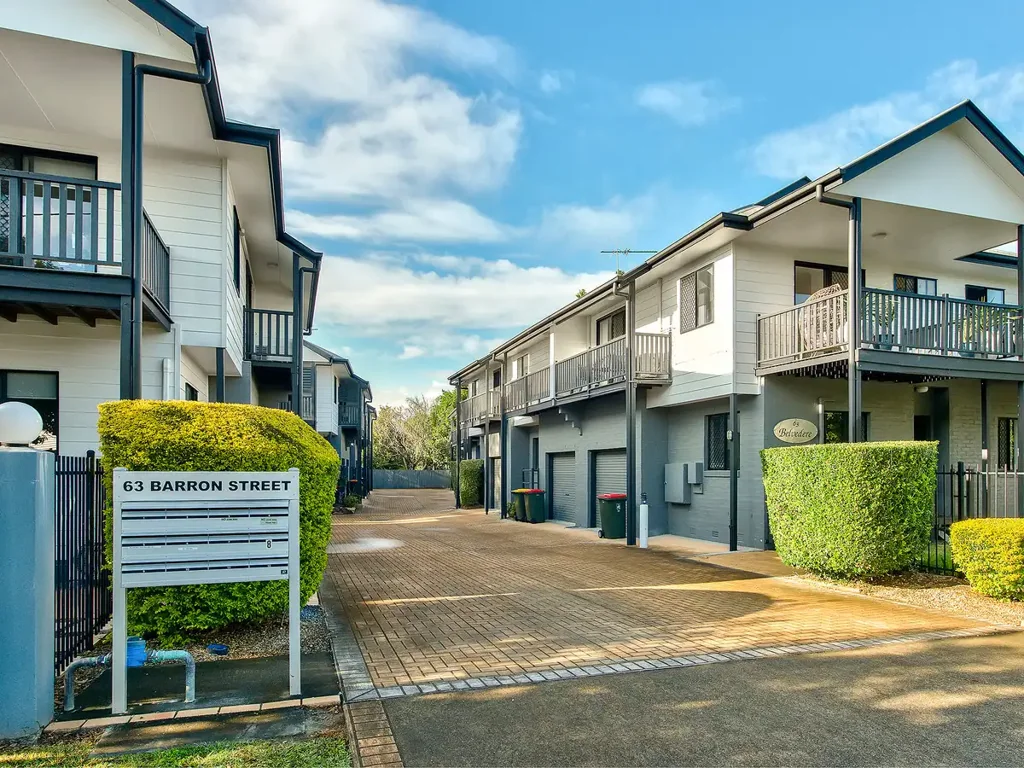 Gordon Park 3غرفة نوم EFFORTLESS TOWNHOUSE LIVING NEAR KEDRON BROOK!