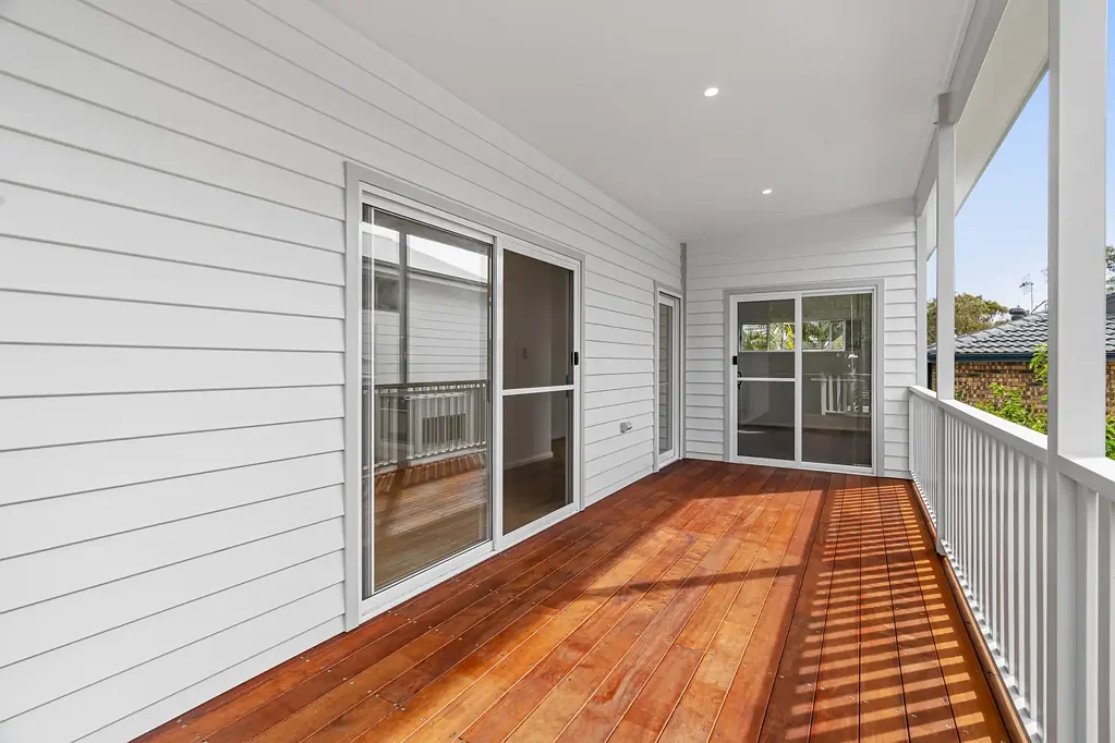 NEAR NEW COTTAGE AT EAST BATEAU BAY