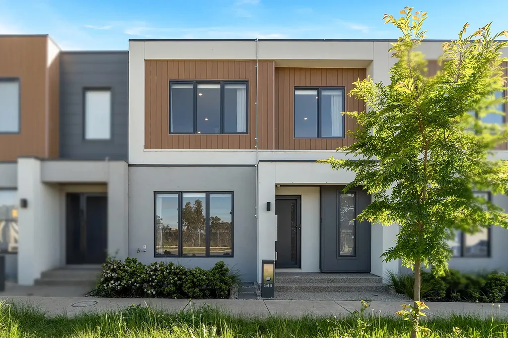 Labas ng Bahay - 546 Brookfield Boulevard, Mickleham, VIC 3064