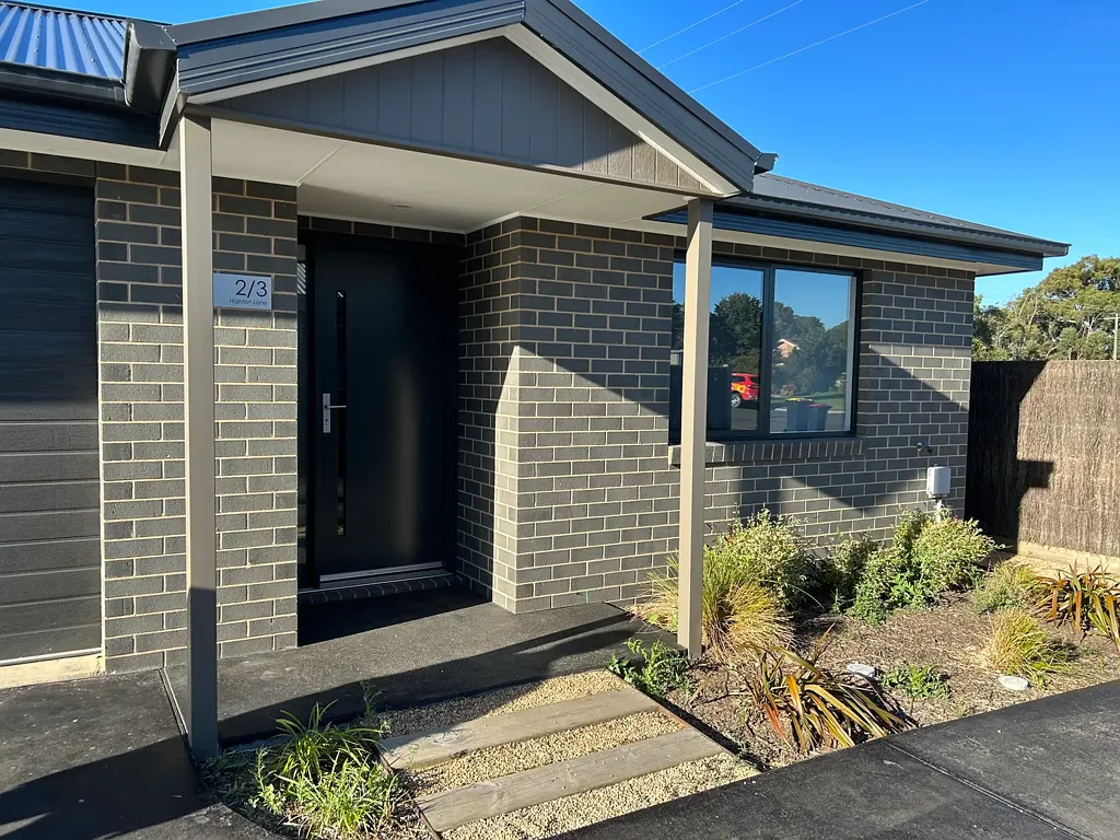 Modern 3-Bedroom Unit in a Prime Location