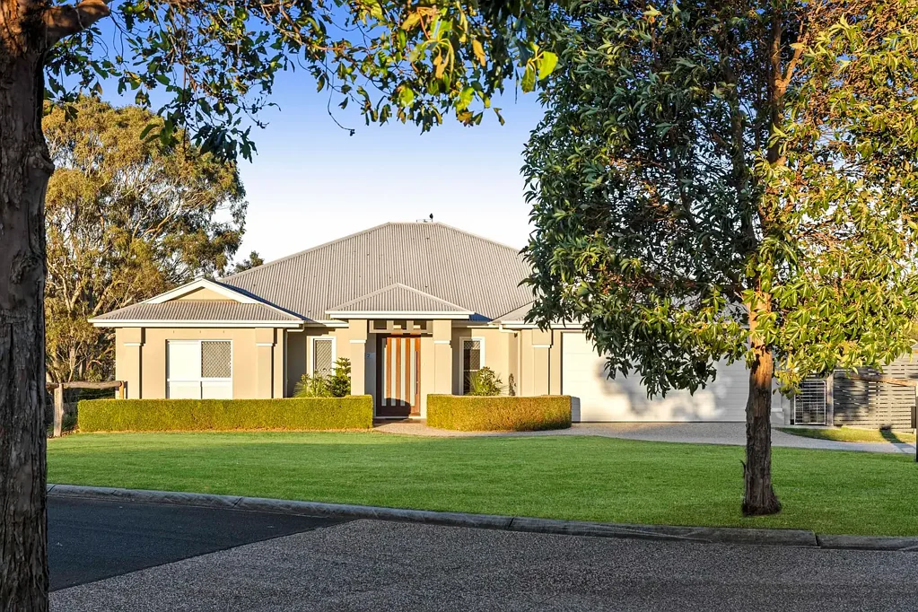 2 Sawyers Court, Gowrie Junction, QLD 4352