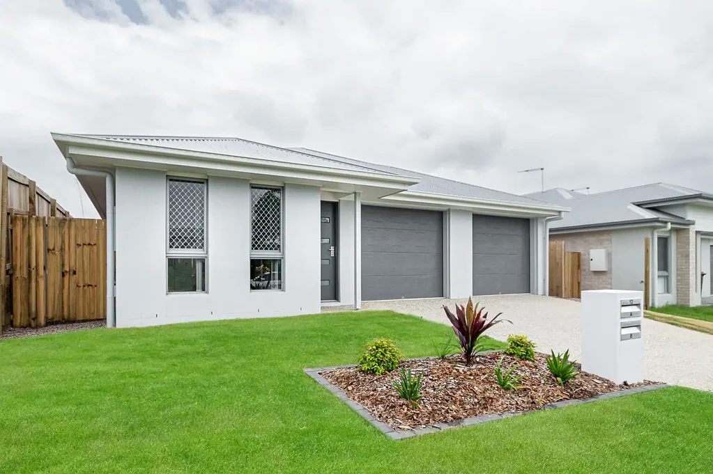 MODERN 3 BEDROOM DUPLEX