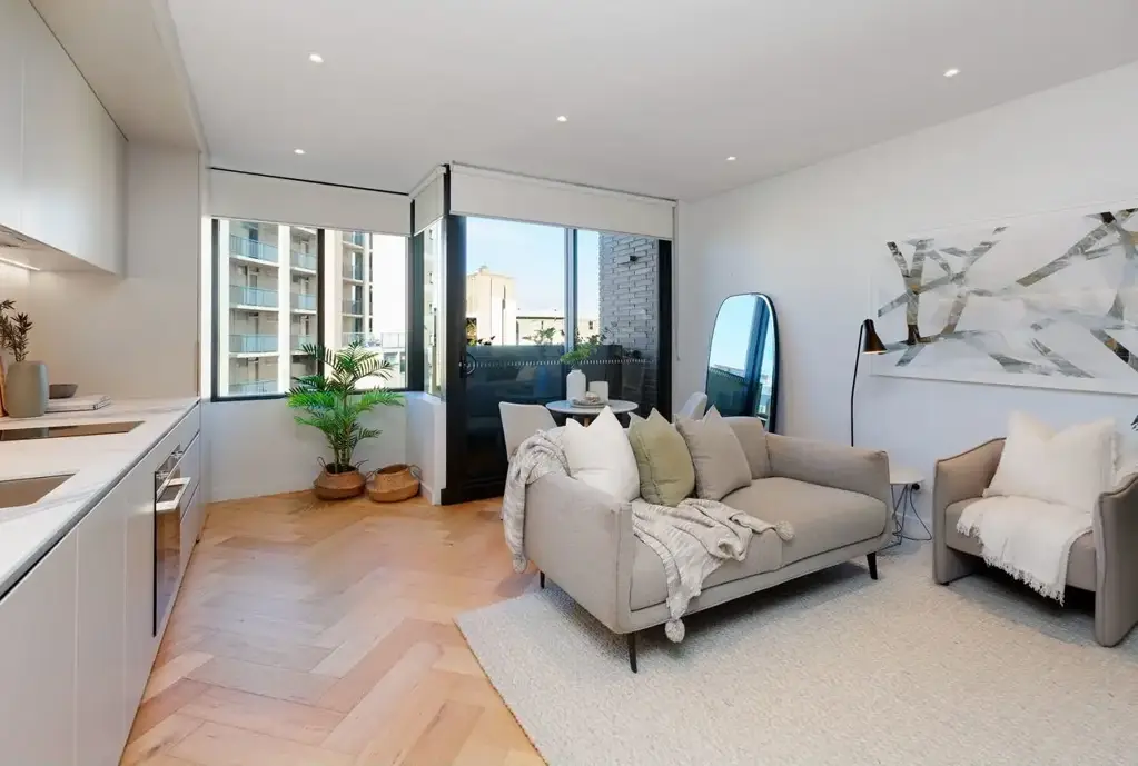 Potts Point 翻新'The Hensley'建筑 4楼阳台美景 鱼骨美国橡木地板 分隔卧室 石制厨房 Smeg电器 时尚浴室 中央空调 安全建筑 视频对讲系统 屋顶花园 烧烤区 超市餐厅近在咫尺。 Chic Apartment in the Esteemed 'The Hensley'
