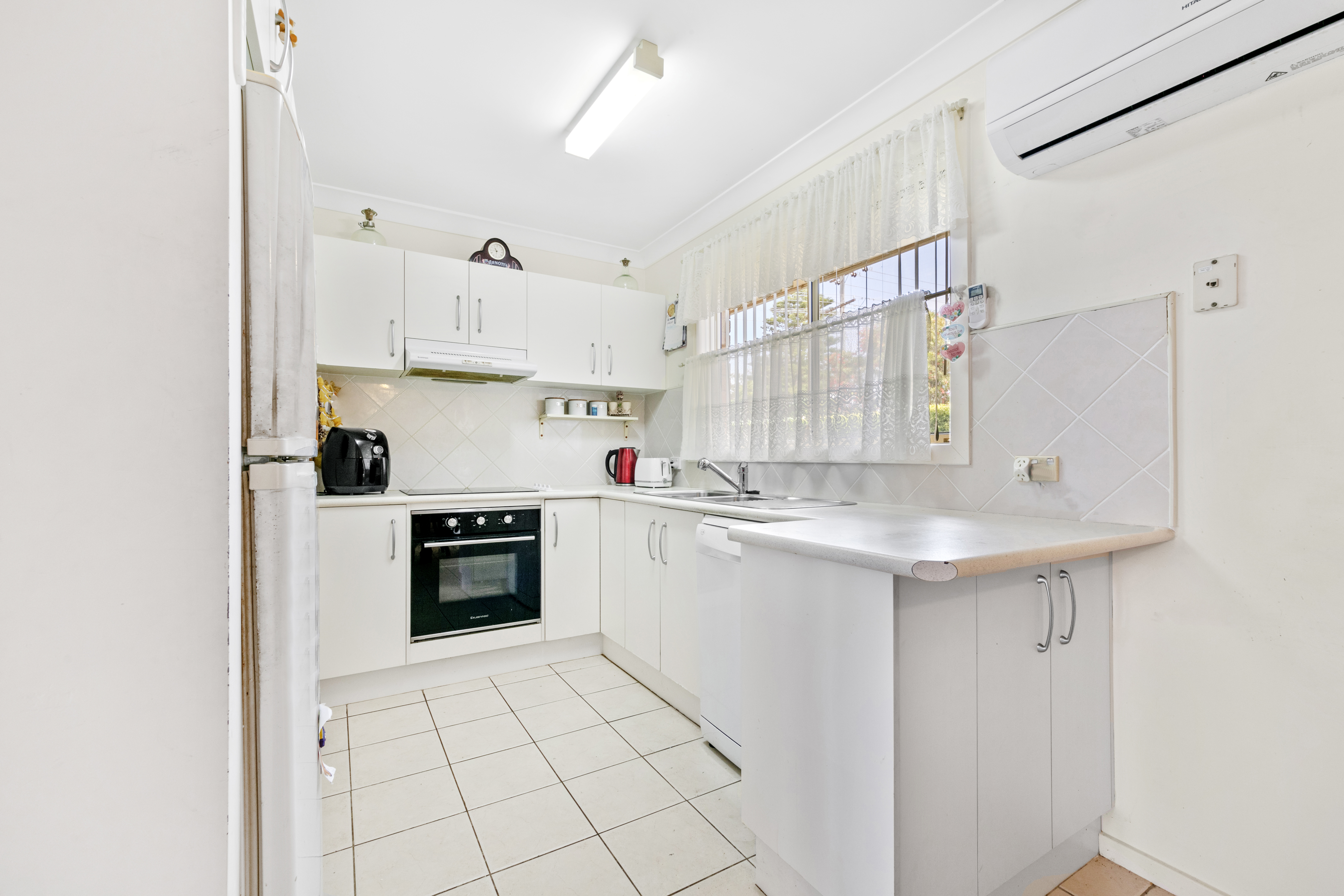 UNIT 1 19 WALLARAH RD, GOROKAN NSW 2263, 0 غرف, 0 حمامات, House