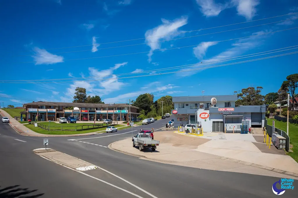 Great location close to Dalmeny IGA and Beach - 2 Bedroom, 1 Bathroom Unit. Water and lawn maintenance included.