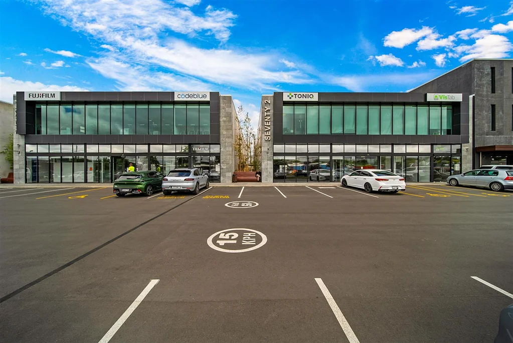 Addington Parking and Profile on Moorhouse Avenue