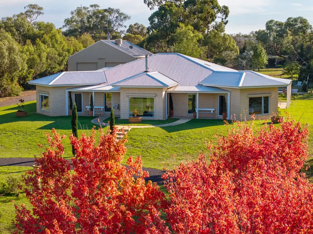 Inverleigh 4غرفة نوم PERFECTION - 4.47 ACRES