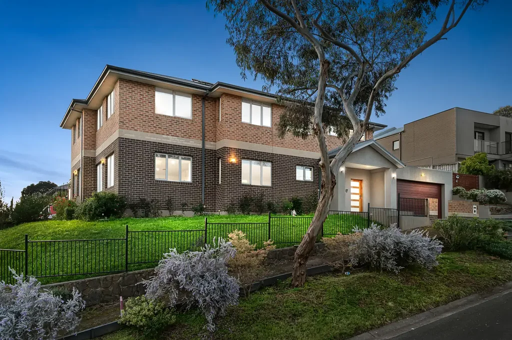 South Morang 4Habitaciones Elevated Family Living with Stunning City Views