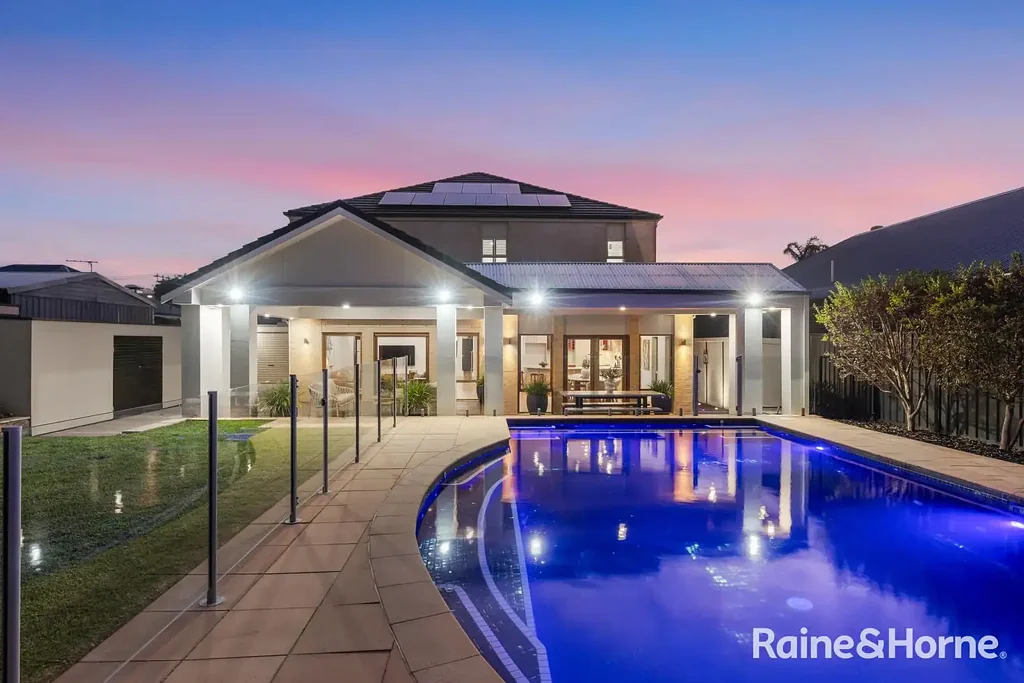 Trinity Gardens 5房  Grand Family Luxury with Resort-Style Living In Prestigious Near-City Location