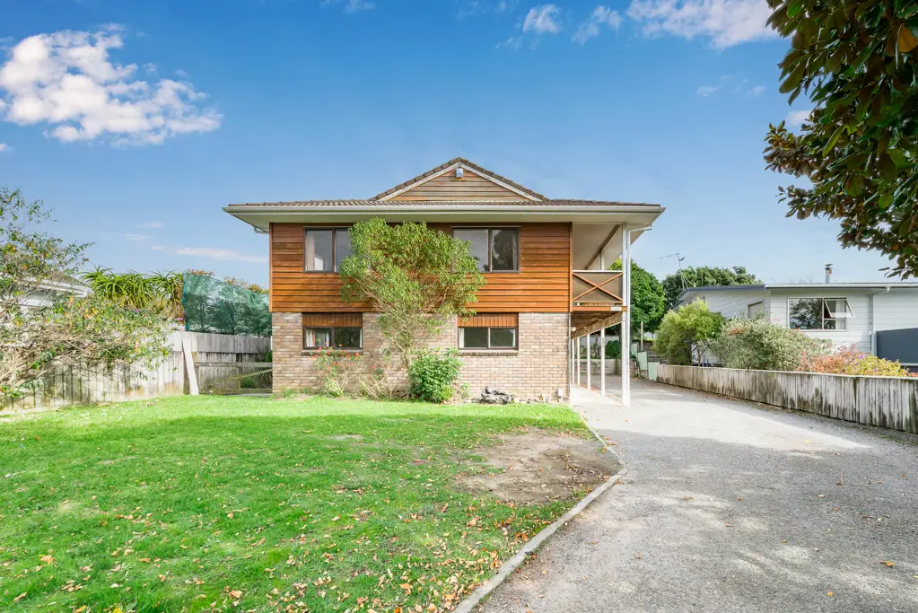Paraparaumu 5房  Big, Bright & Built for Family Life!
