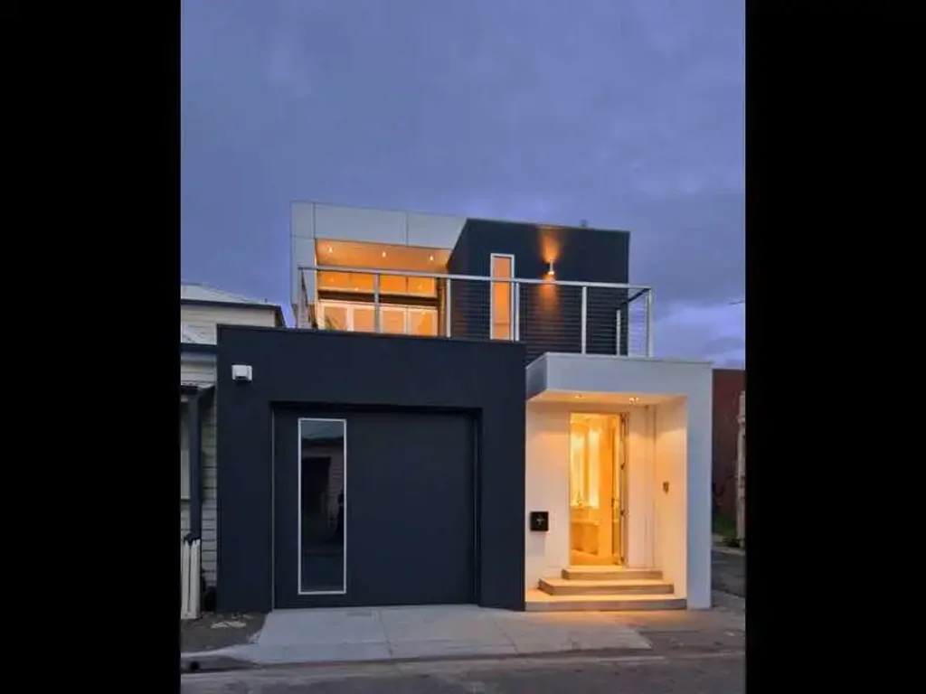 Luxury Near The Bay