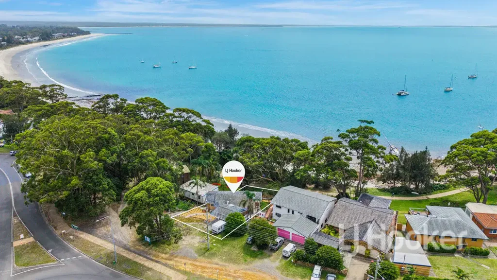 Vincentia 4 Slaapkamer Beachfront Living with Flexible Dual-Level Layout