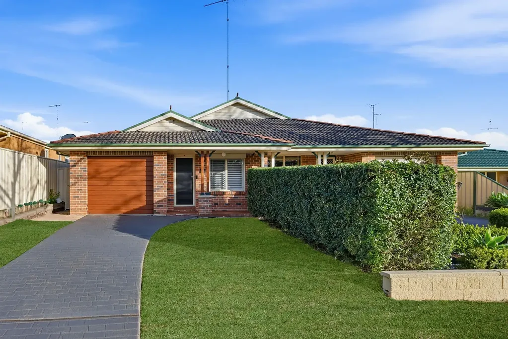Cranebrook 3침실 Low Maintenance Duplex Living in North Cranebrook!