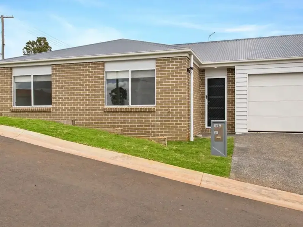 Close to Uni/Drayton Shops