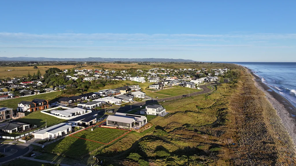 Coastlands Design the ultimate coastal beachfront home!