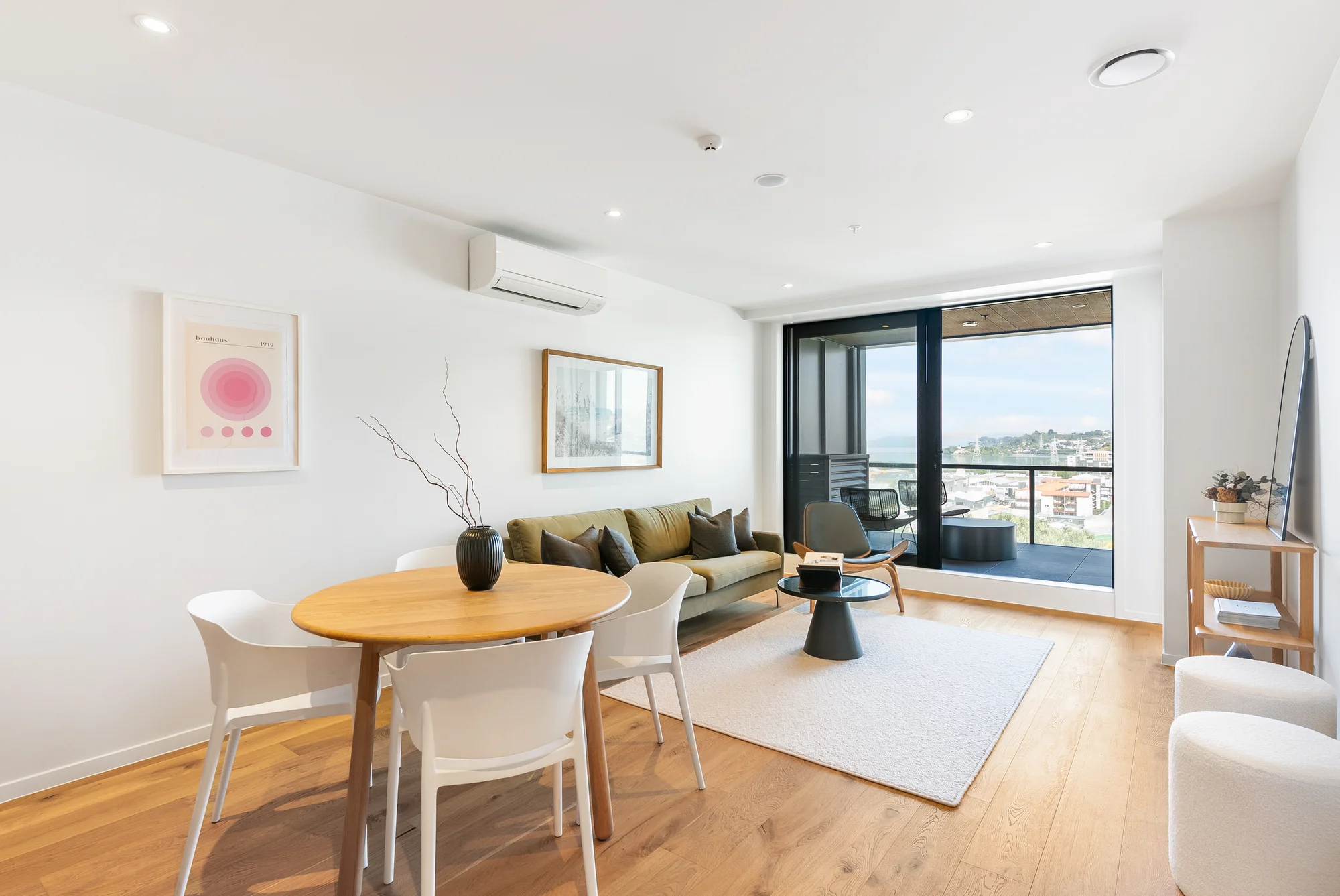 Onehunga 2Habitaciones SPECIAL PRICING: 2 BED, 2 BATH - $799,000!