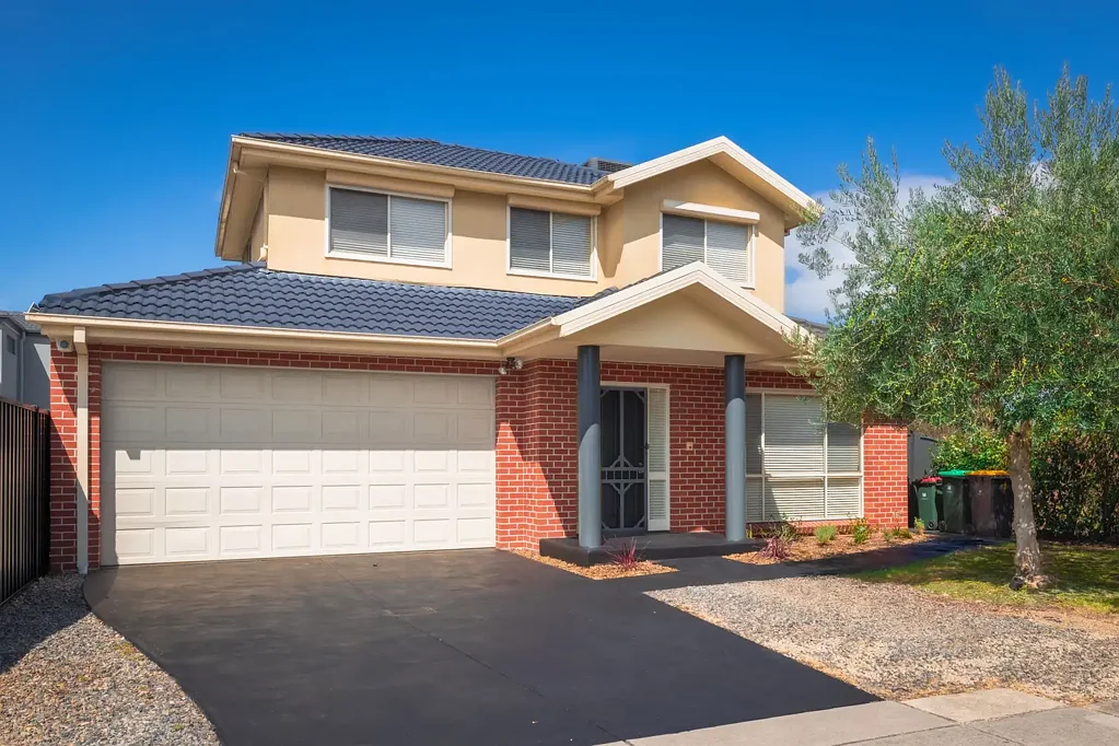 4 Bedroom Townhouse Guaranteed to Impress