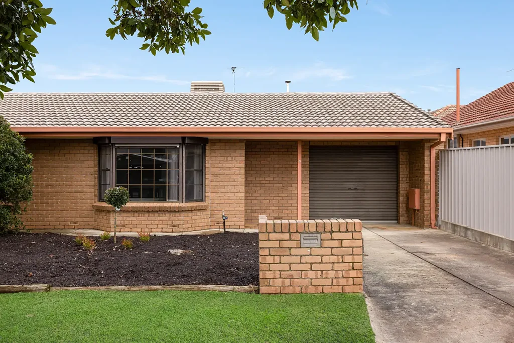 Holden Hill 2 Bedroom Low Maintenance Unit Ideal for First Home Buyers or Investors!