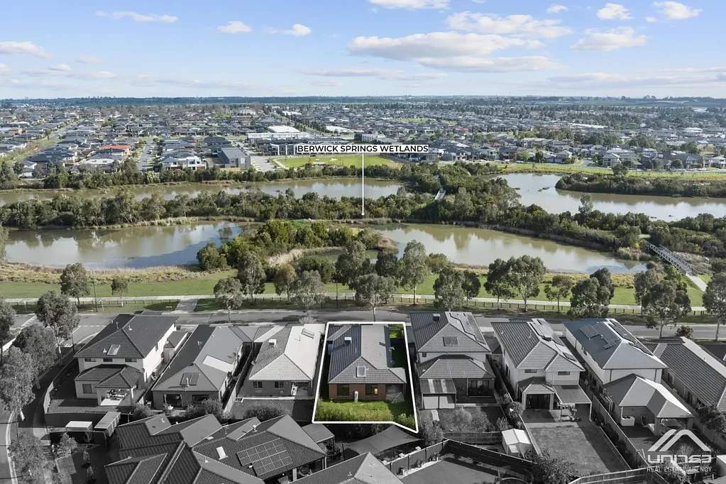 Berwick 4Kwarto Beautiful Family Home in Prime Berwick Location – Opposite Wetlands!