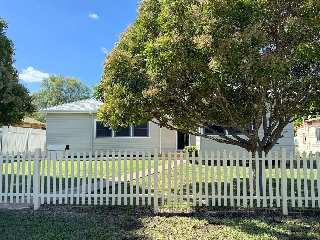 300 Balo Street, Moree, NSW 2400