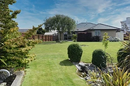 13 Orchard Grove, Netherby