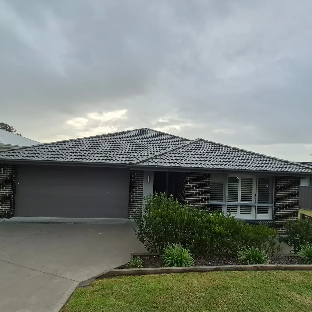 Near New Family Home - Roslyn Park Address
