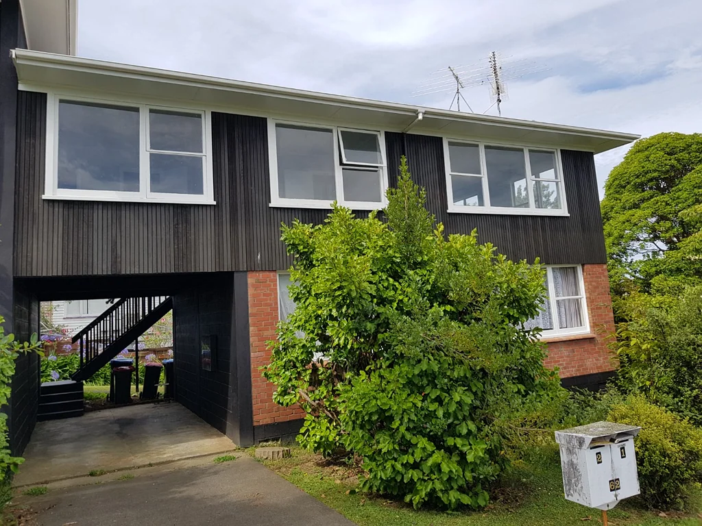 SAINT JOHNS - 2 bedroom Flat - Water Included