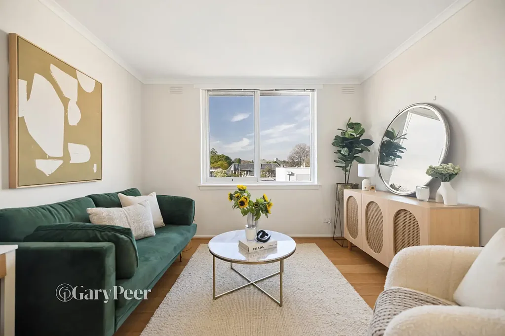 St Kilda East 1 Slaapkamer Spacious sanctuary renovated to perfection!