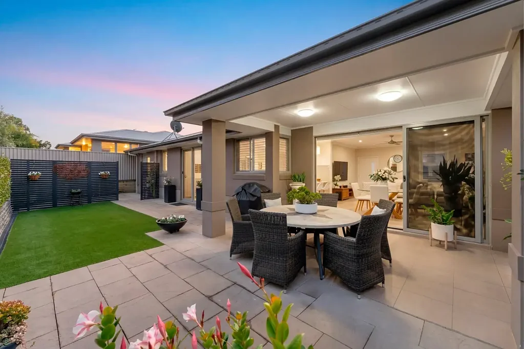 Dural 2房 Chelsea Gardens 55岁以上人士独立别墅。 Over 55's stand alone villa in Chelsea Gardens.