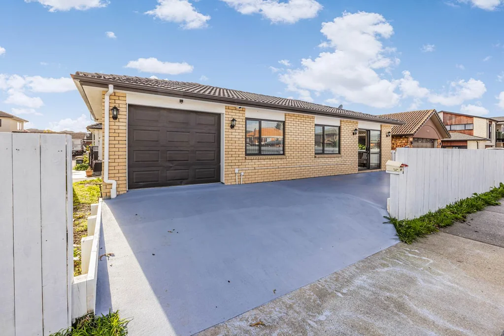 Papatoetoe 3 Bedroom Brick & Tile Home in Prime Location