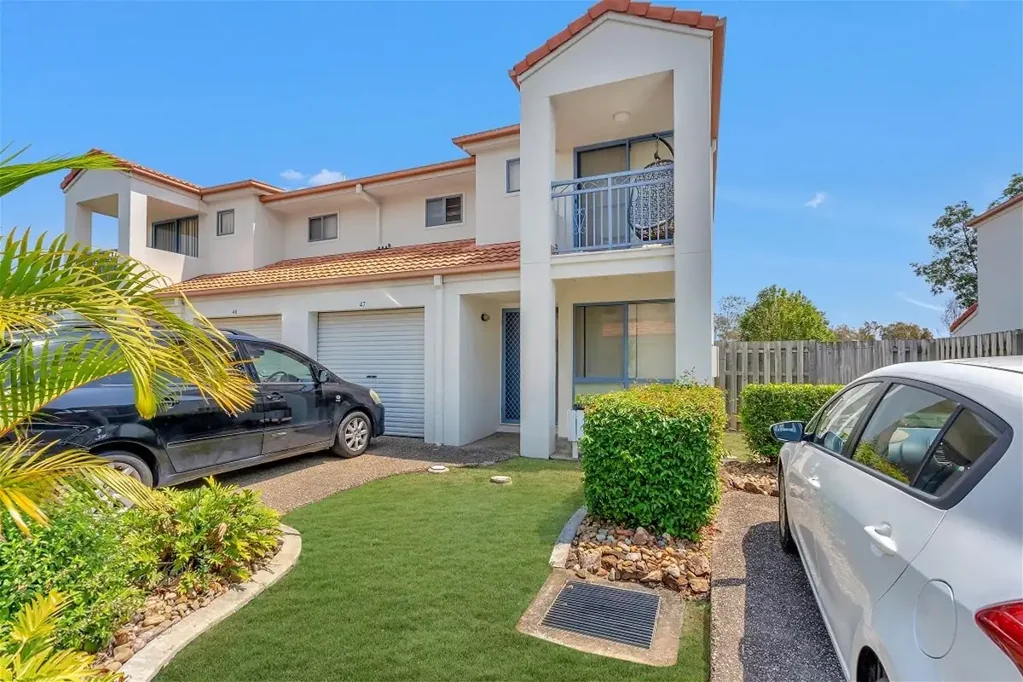 47/2 Studio Drive, Pacific Pines, QLD 4211