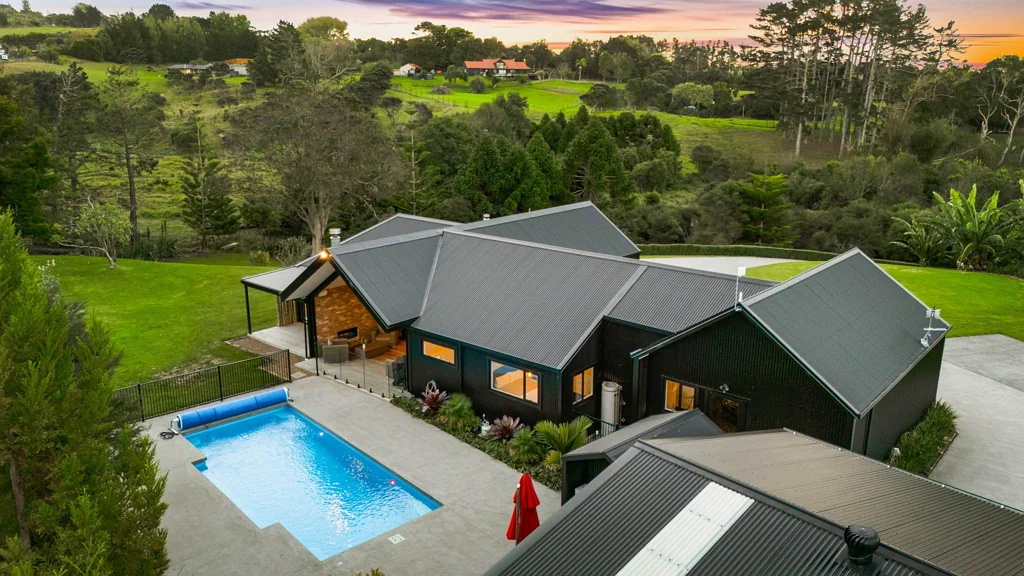 Helensville 3ห้องนอน Private, Polished & Near-New