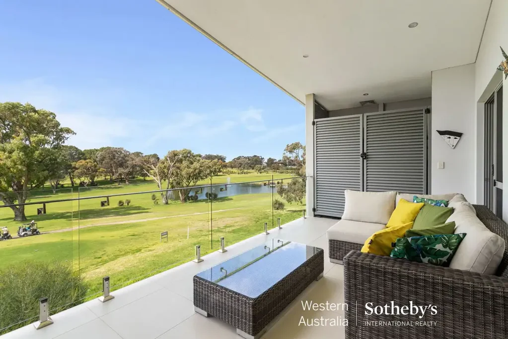 Yanchep 2房  Modern Golf Course Living with Unrivalled Views.