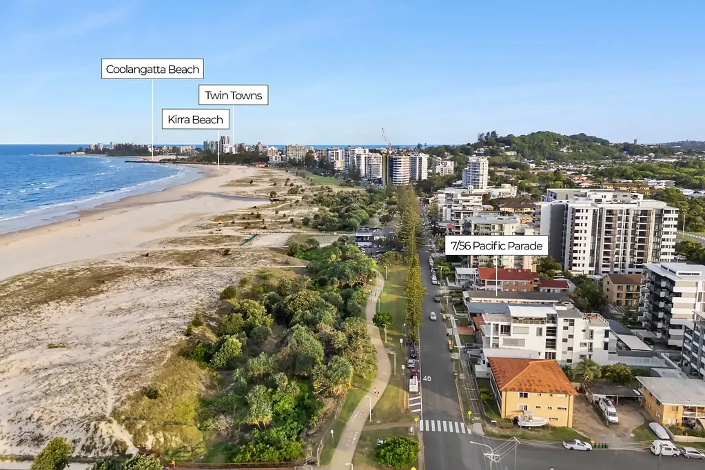 Bilinga 2ਬੈੱਡਰੂਮ BEACHSIDE BEAUTY ON PACIFIC PARADE WITH FUTURE UPSIDE