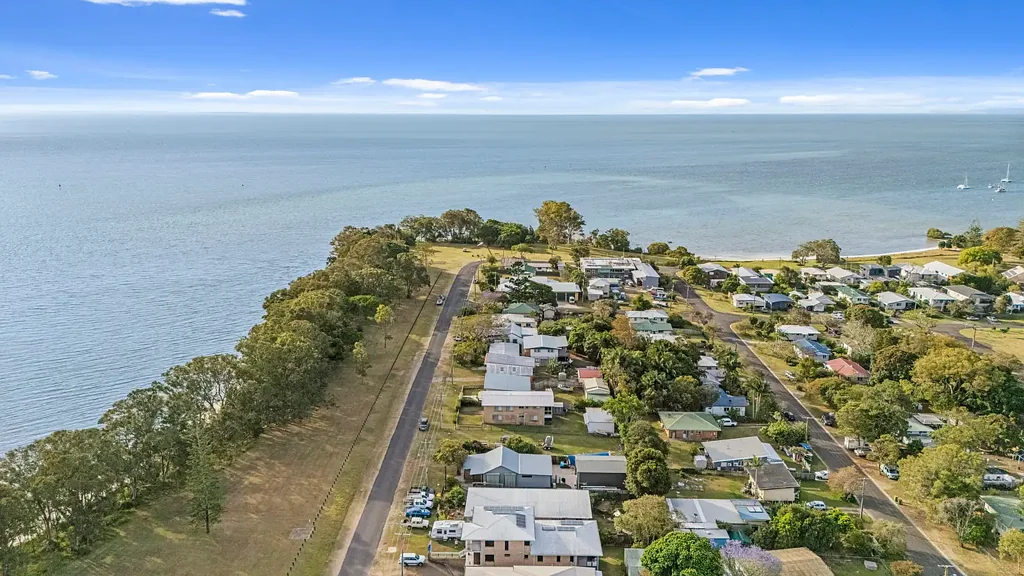 18 Oxley Parade, Dunwich, QLD 4183