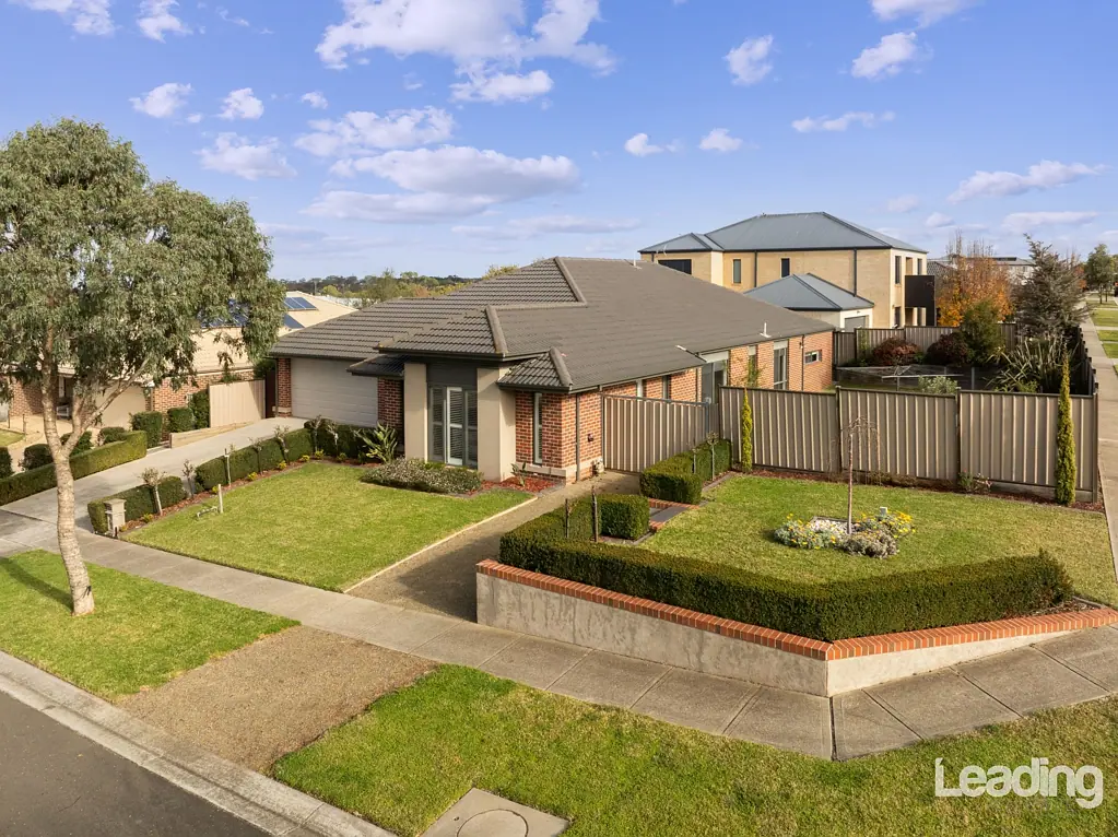14 Fentonhill Parade, Sunbury, VIC 3429