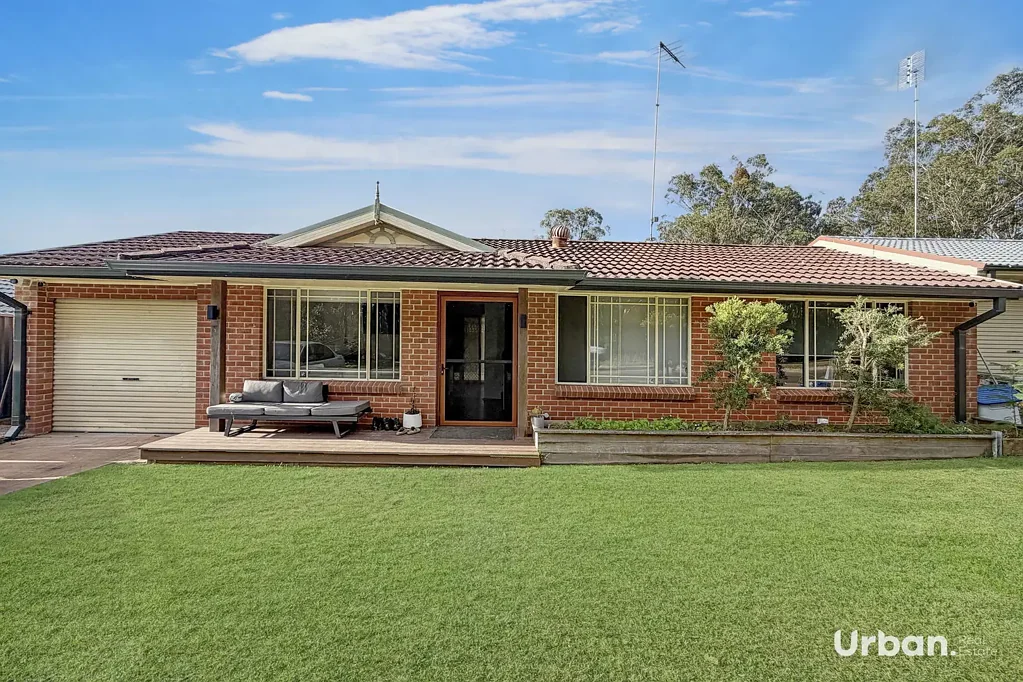 Spacious 3-Bedroom Home in a Prime Glenmore Park Location