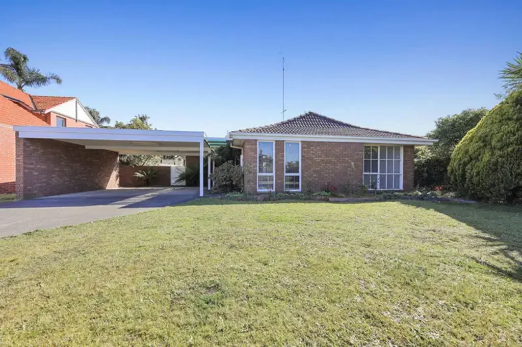 Cozy 3-Bedroom Home Awaits! - Right Here In Traralgon