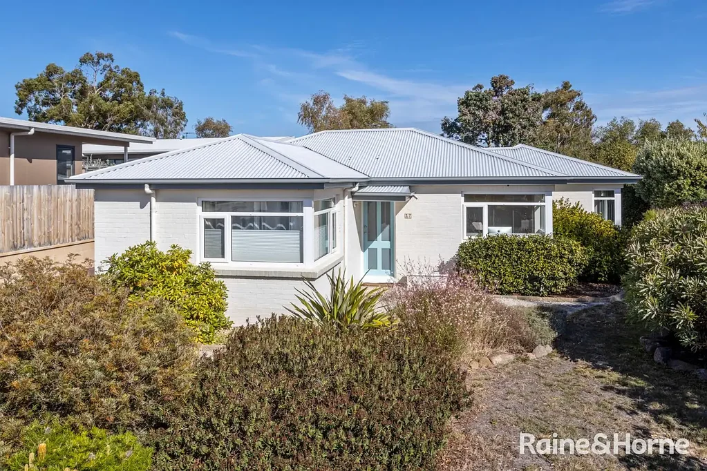 17 Lewan Avenue, Kingston, TAS 7050