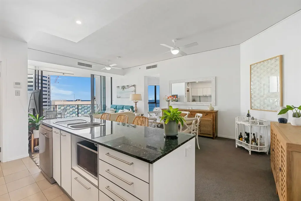 Broadbeach 2房  North-East Facing Luxury in Sierra Grand