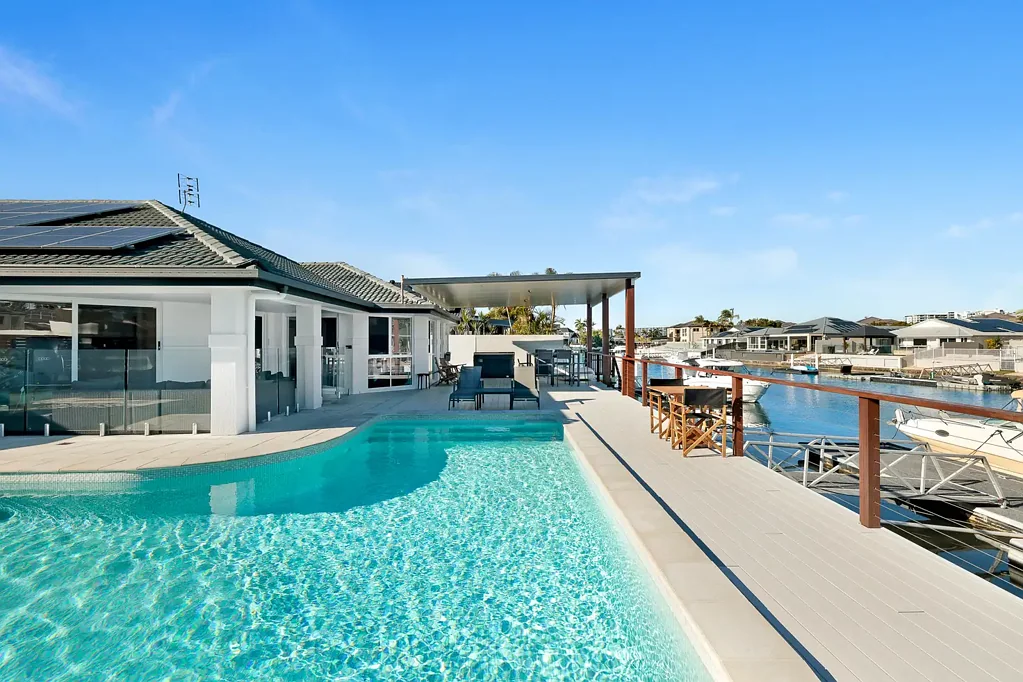 100 Sundance Way, Runaway Bay, QLD 4216