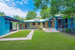 8 Stone Place, Rapid Creek