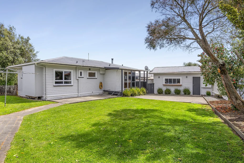 Stoke 3房  Perfect Family home close to schools!