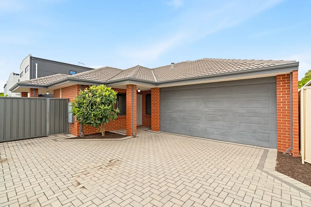 15A Kelly Street, Cloverdale, WA 6105