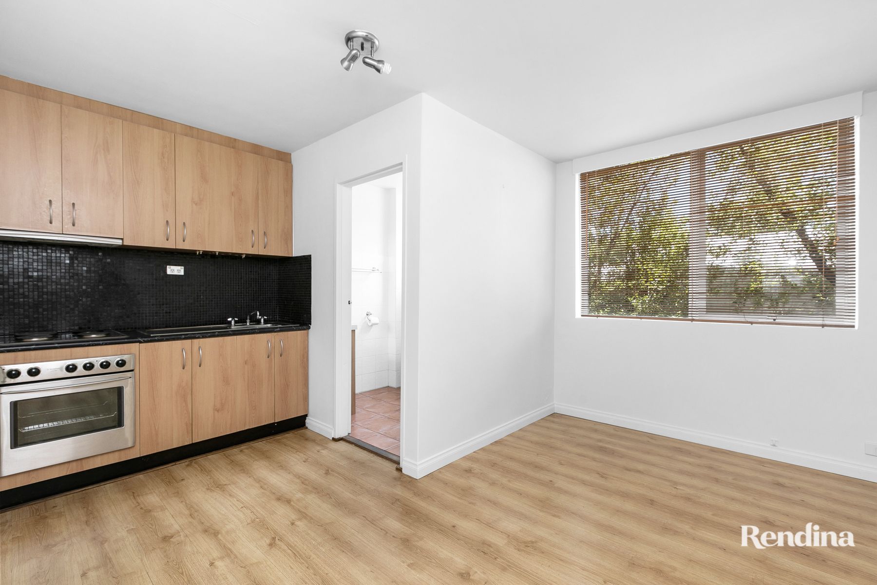 UNIT 5 22-28 CANTERBURY ST, FLEMINGTON VIC 3031, 0 Kuwarto, 0 Banyo, Unit