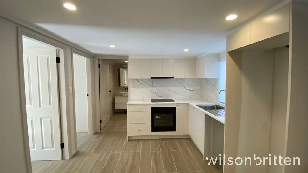 Two Bedroom Flat in Lakeside Location!