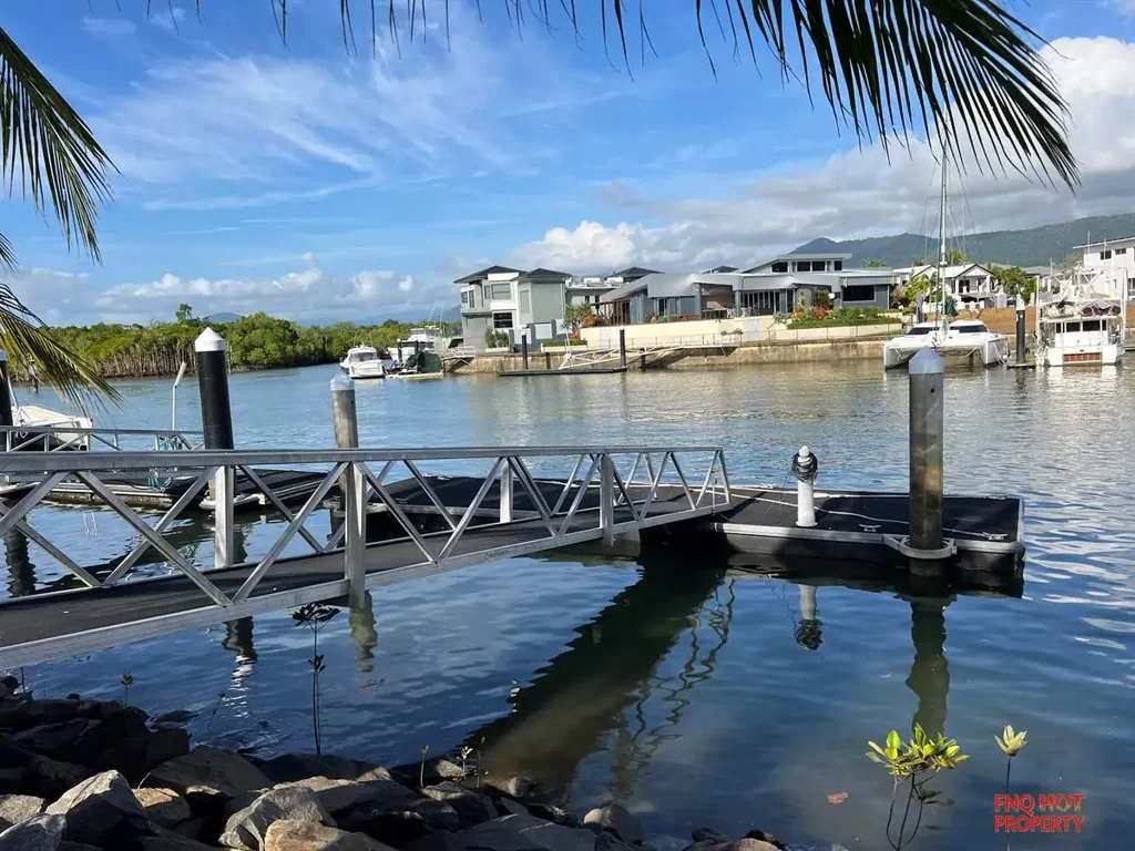 7 Riverside Parade, Trinity Park, QLD 4879