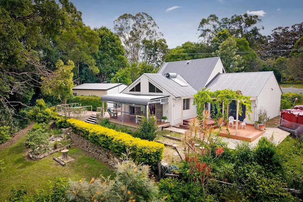 272 Robinson Road, Mount Mee, QLD 4521