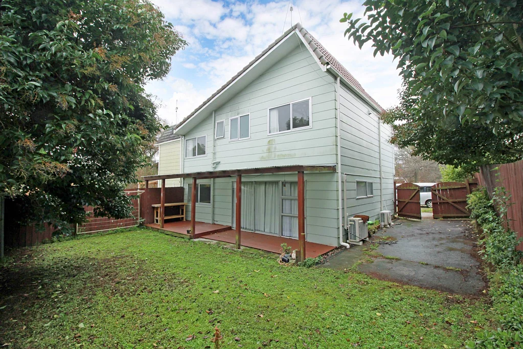 COLOURFUL AND SPACIOUS! RUMPUS ROOM INCLUDED!