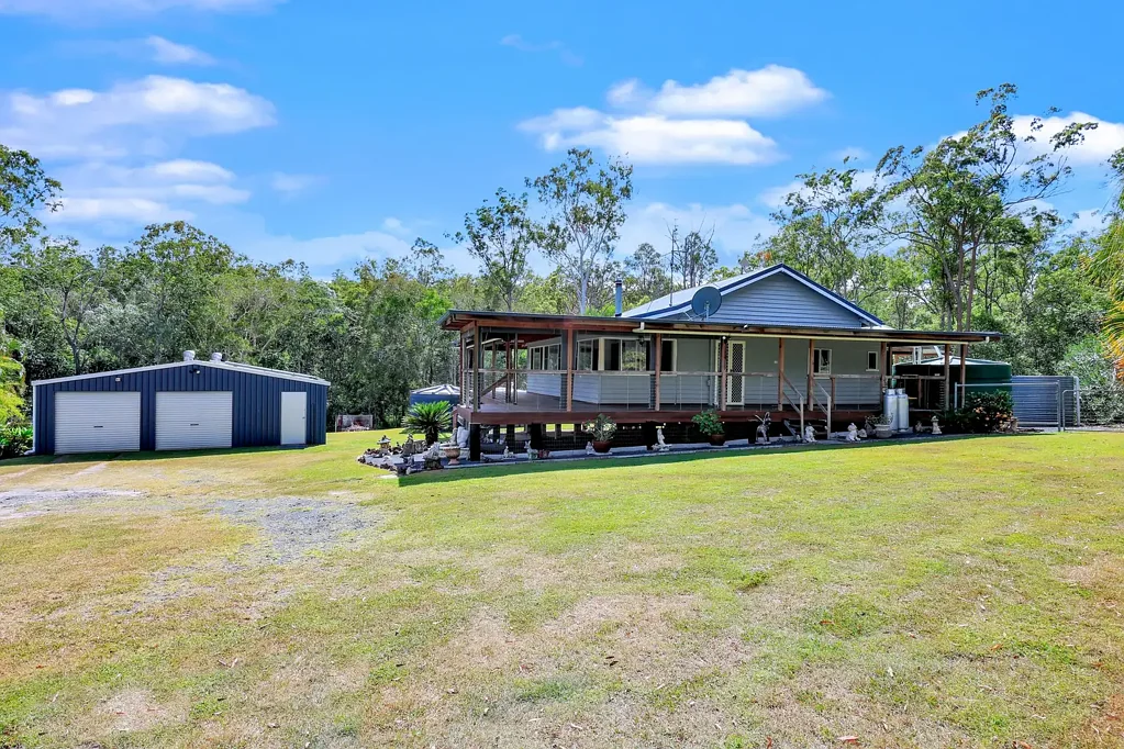Maroondan 3 Bedroom Three bedrooms one bathroom on  approximately 2.32 hectares (5 acres)